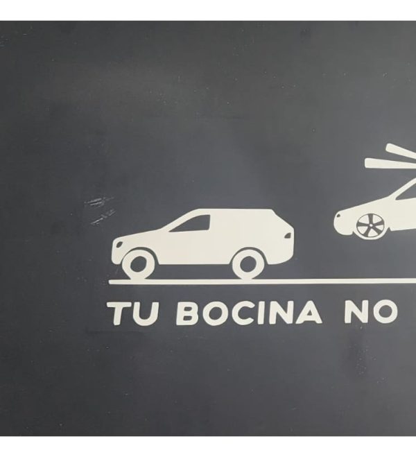 Sticker, Vinilo Para Auto ''tu Bocina No Me Helicopteriza'' - Imagen 2